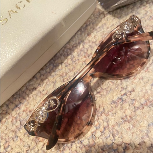 Versace women’s sunglasses - Picture 2 of 2